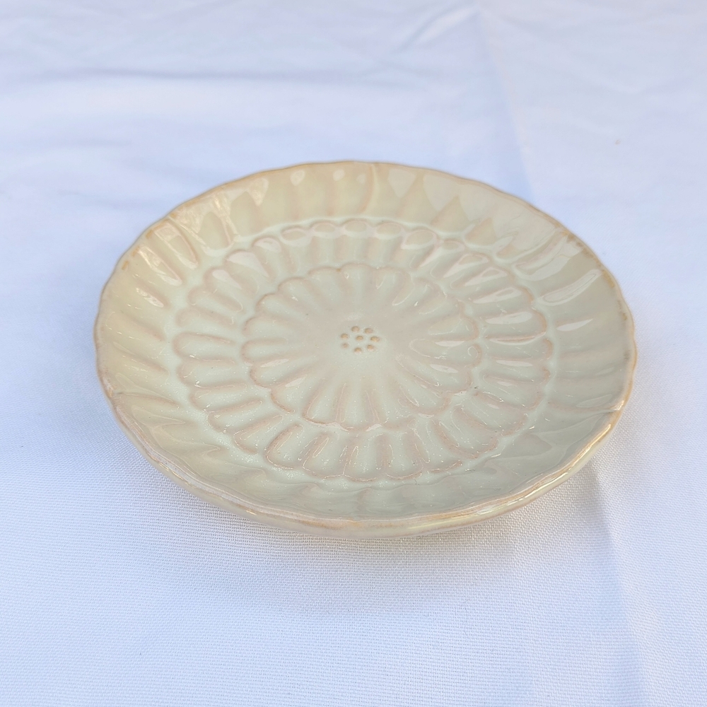 VINTAGE | Elegant Flower Relief Ceramic Serving Trinket Dish Plate